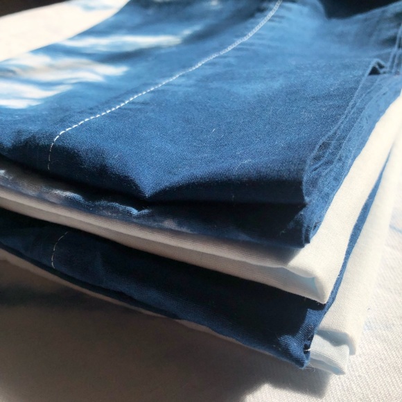 *Sold* Indigo hand-dyed standard pillowcase set - Picture 6 of 6